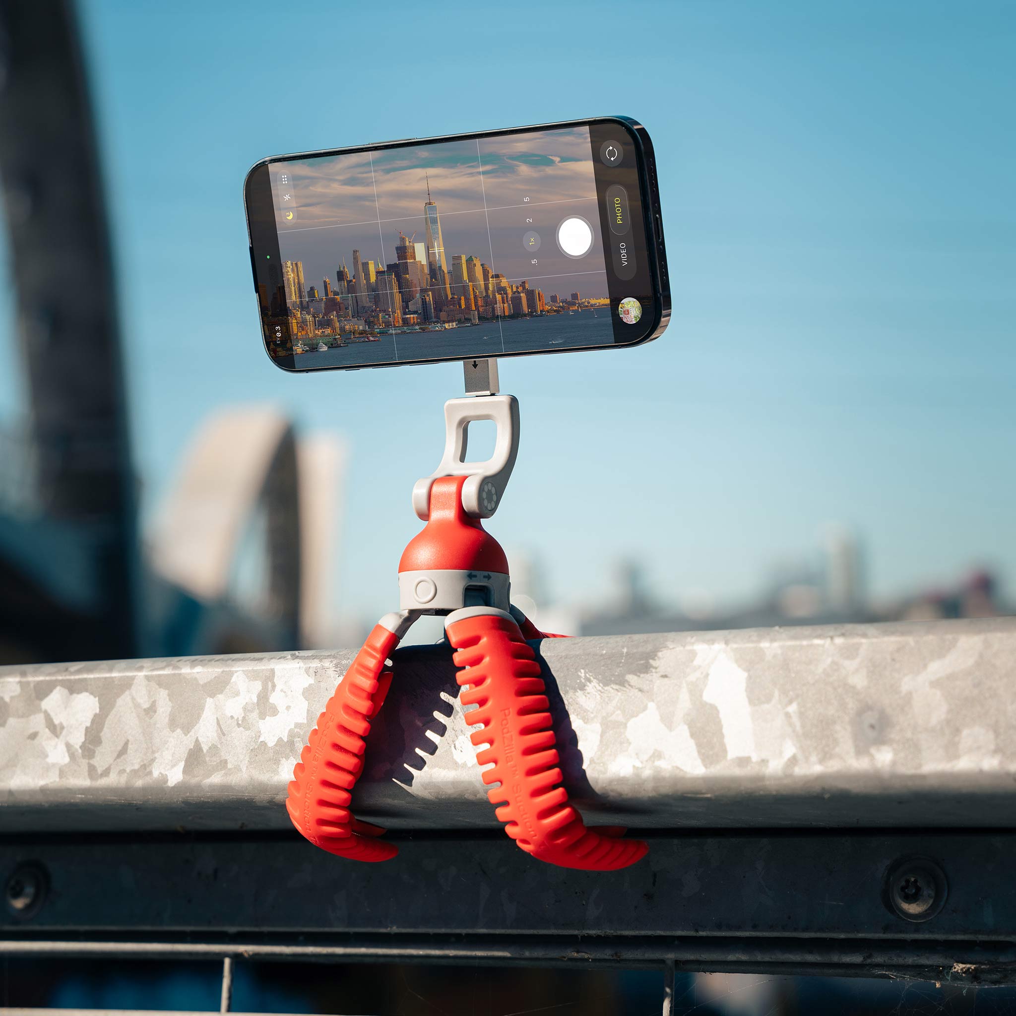 PodZilla® Octo Suction Tripod for Smartphones | JOBY Official Store